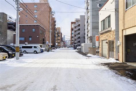 삿뽀로 여행: 눈 덮인 도시에서 만나는 예기치 않은 모험들