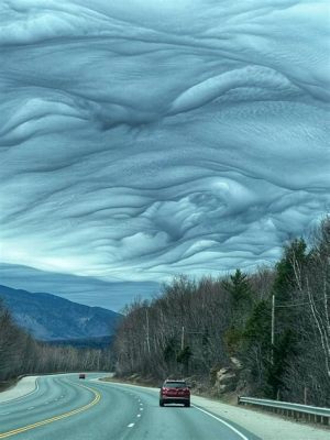 今日の天気 大村 雲が踊るように空を駆け抜ける