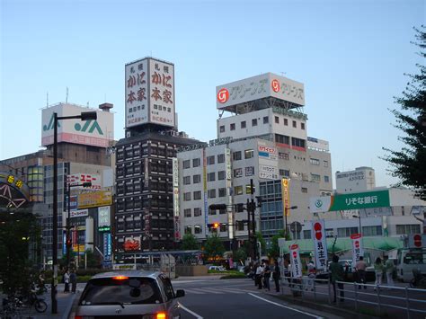 天気三重県四日市市付近、今日の空はなぜかピンク色に染まっている